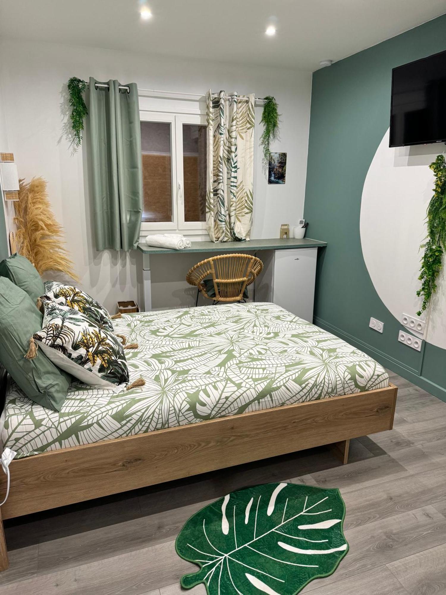 Worldroom Chambre Privee Avec Espace Commun แปร์ปินญอง ห้อง รูปภาพ
