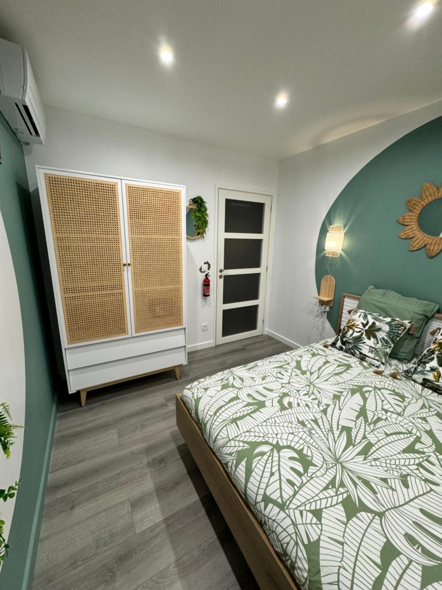 Worldroom Chambre Privee Avec Espace Commun แปร์ปินญอง ห้อง รูปภาพ
