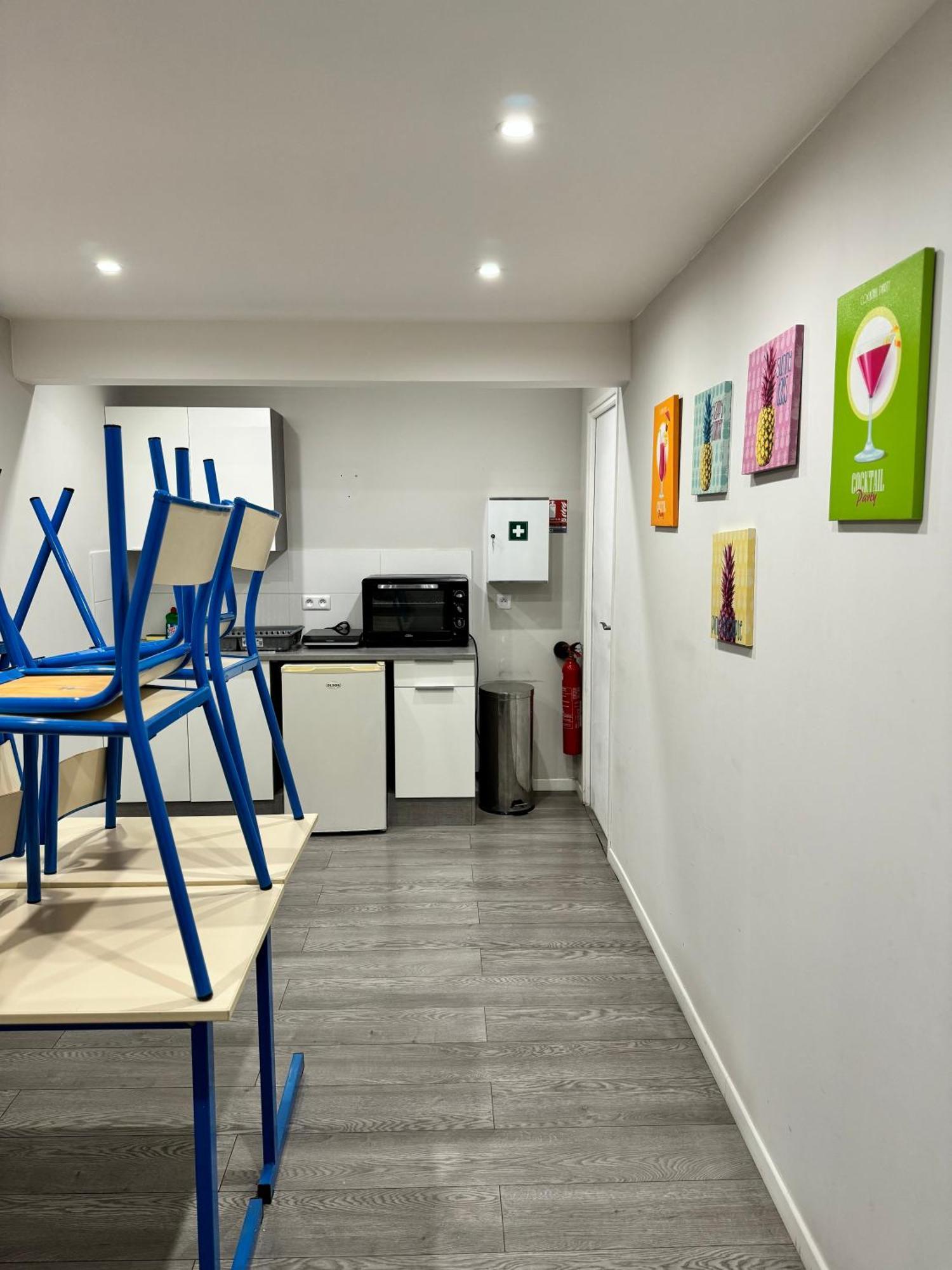 Worldroom Chambre Privee Avec Espace Commun แปร์ปินญอง ห้อง รูปภาพ
