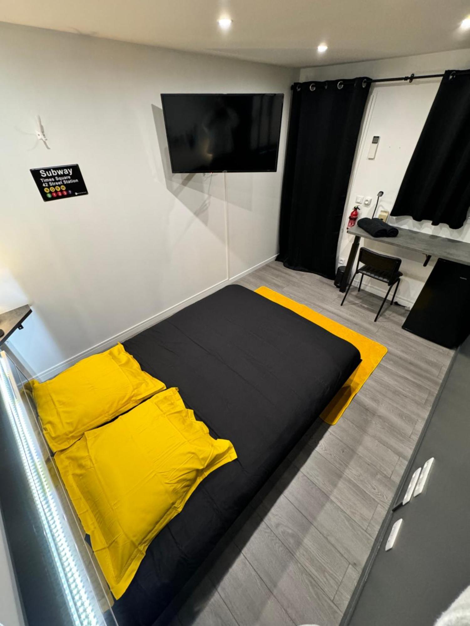 Worldroom Chambre Privee Avec Espace Commun แปร์ปินญอง ภายนอก รูปภาพ