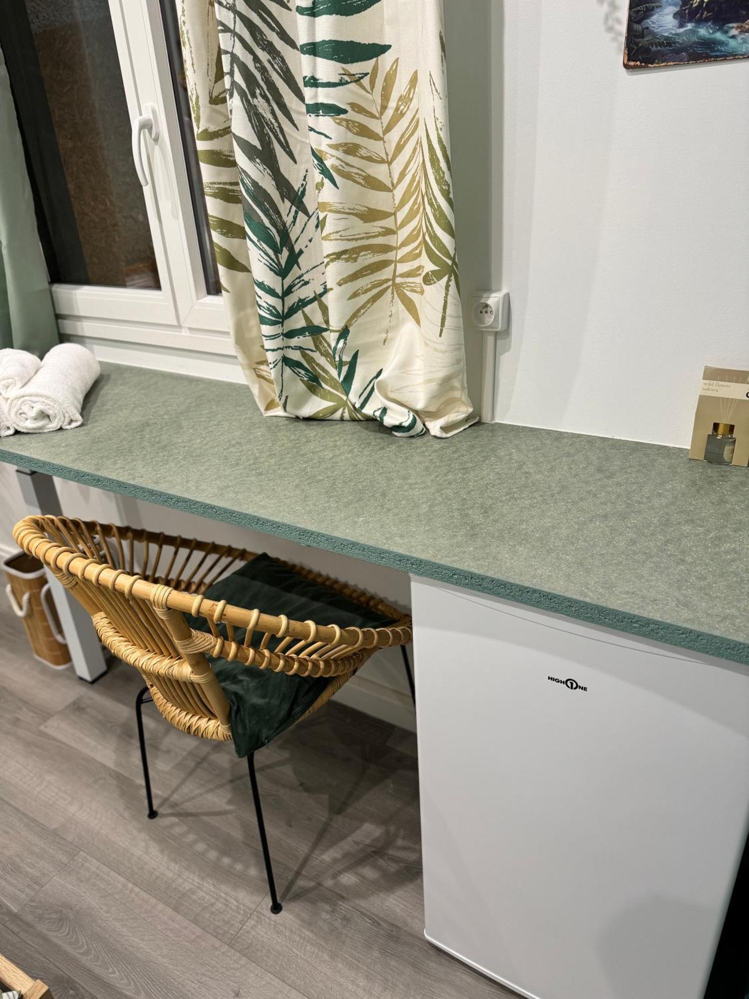 Worldroom Chambre Privee Avec Espace Commun แปร์ปินญอง ภายนอก รูปภาพ