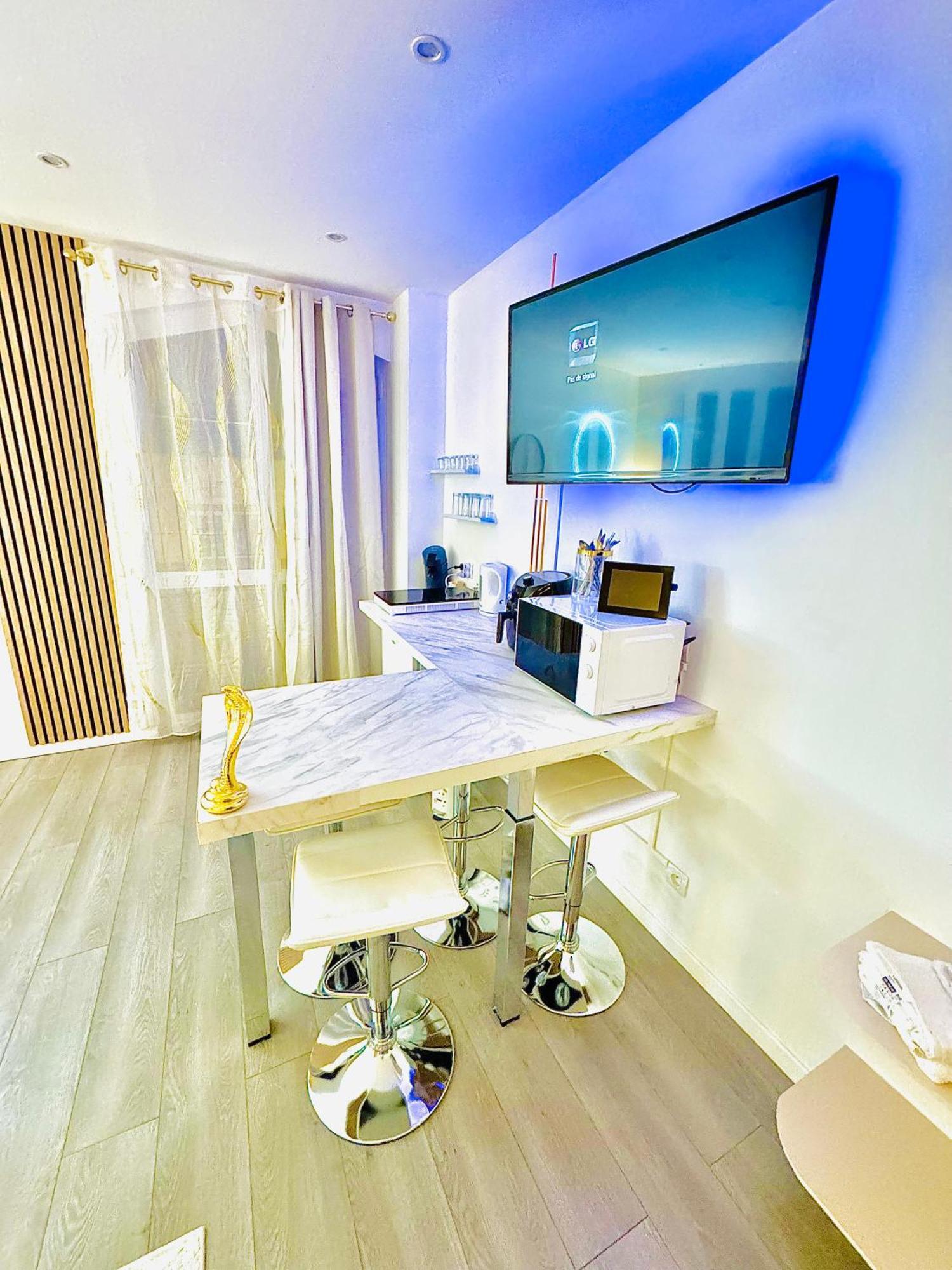 Worldroom Chambre Privee Avec Espace Commun แปร์ปินญอง ภายนอก รูปภาพ